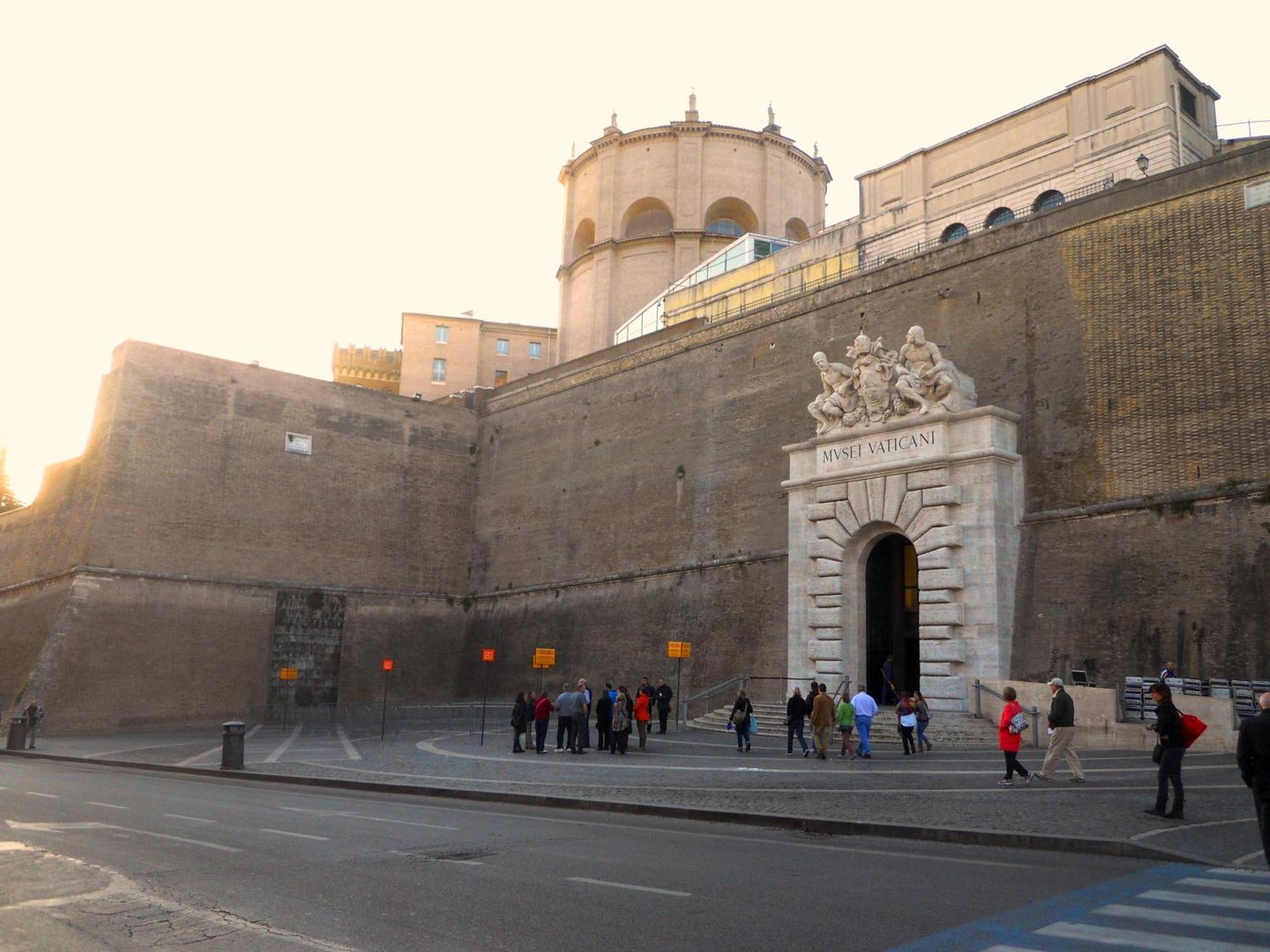 Appartamento A 5' Dai Musei Vaticani E 3' Dalla Metro Roma